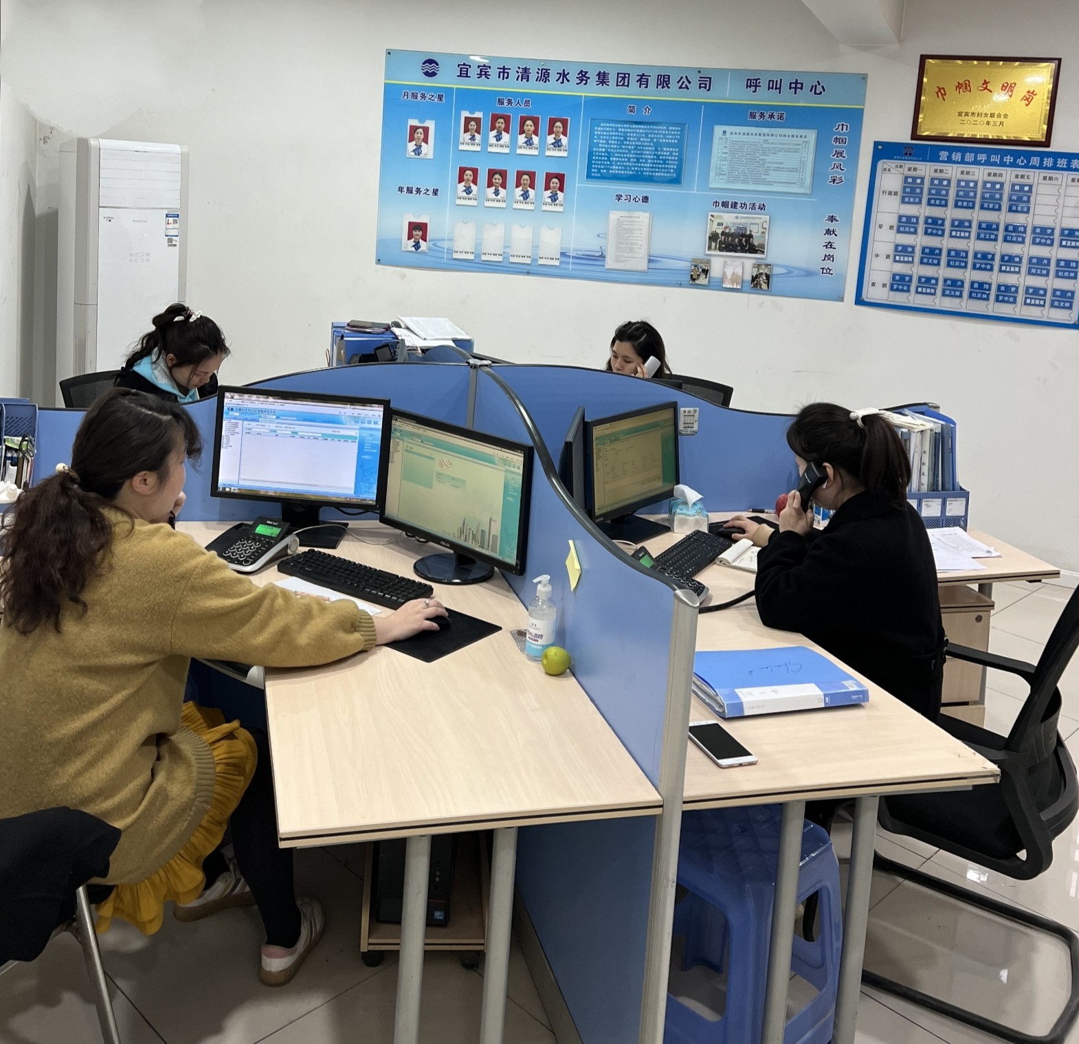 致敬半邊天，熱線崗位展風采