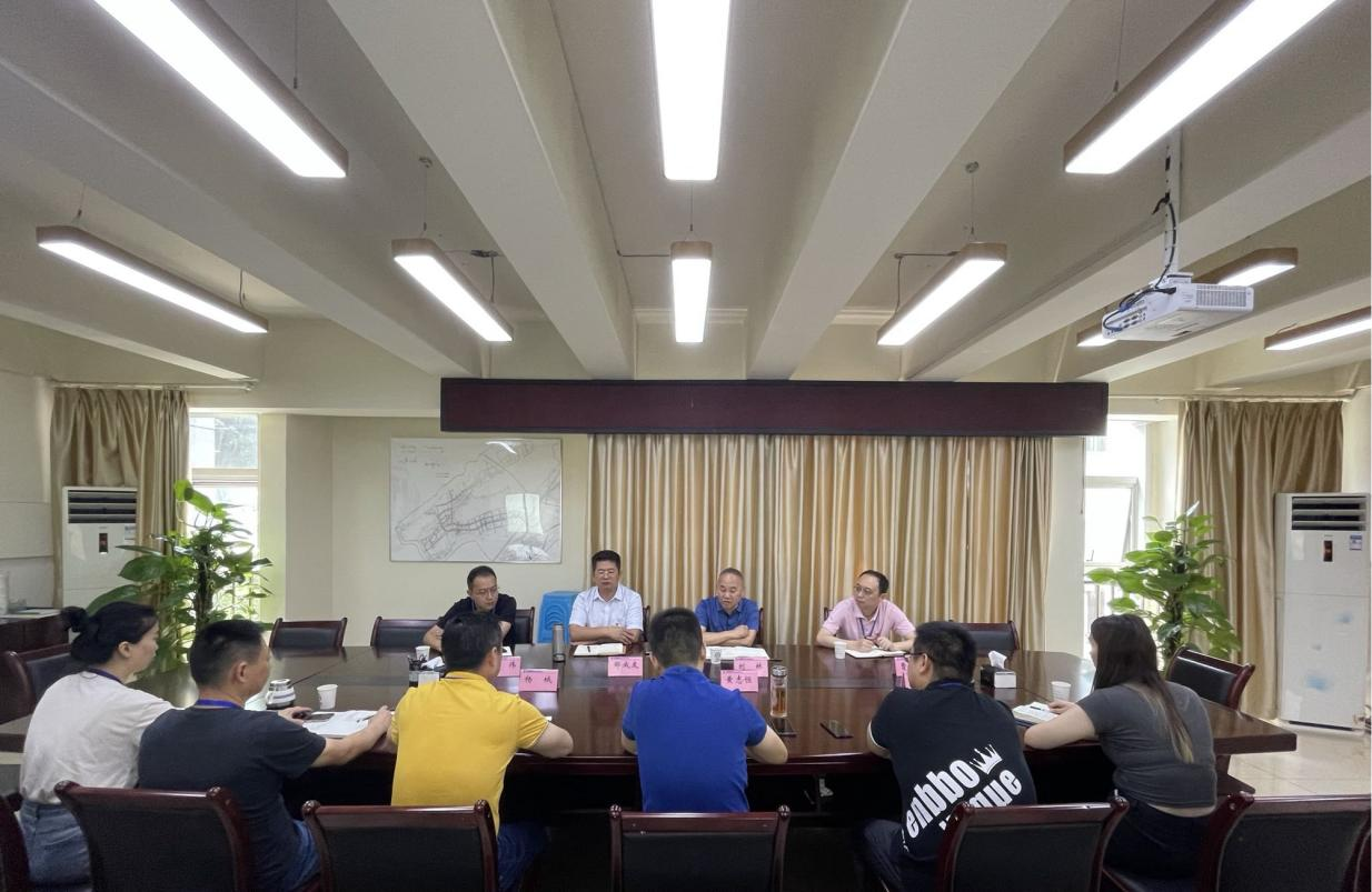 集團公司領導到臨港公司開展調研